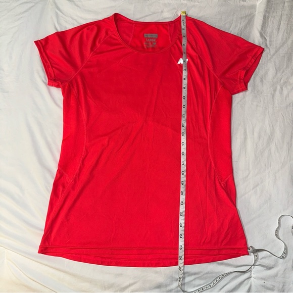 New Balance | Scoop Crew Neck Short Sleeve Workout Gym Athletic Top T Shirt - Picture 11 of 12